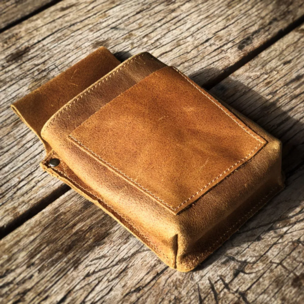 LEATHER POUCH